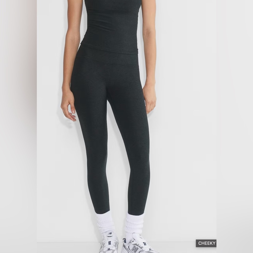 Aritzia Cheeky-High Rise Leggings